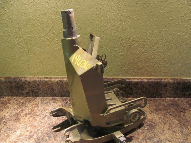 Johnson evinrude swivel bracket assy green 323158 1978-2005 20 - 35 hp **14626**