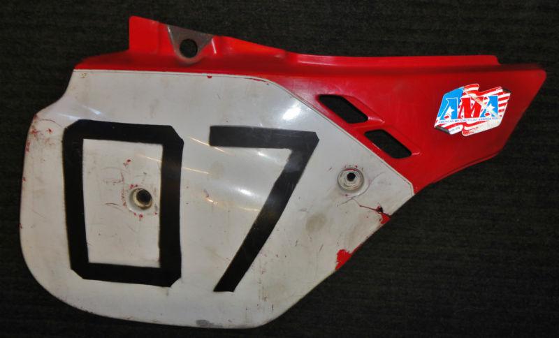 Honda 1989 cr125r / 1988 cr250r / 1989 cr250r / 1989 cr500r - right body panel 