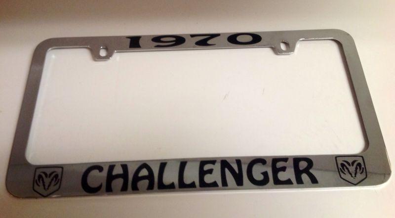 1970 dodge challenger font black lettering on chrome license plate frame