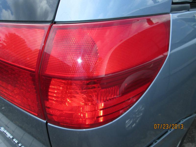 04 05 toyota sienna right tail light