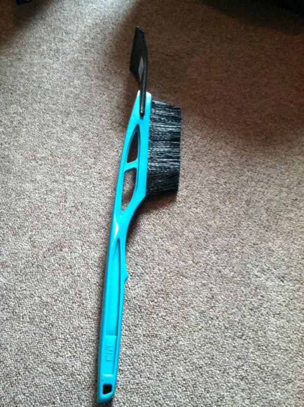 Snow brush 22'' bear claw