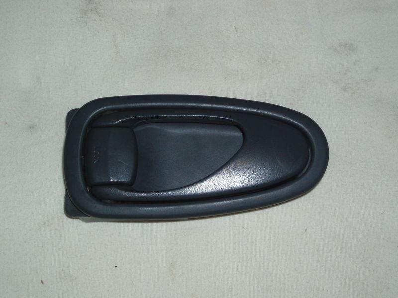 Daewoo leganza inside door handle frt left  door gray  w/free s/h