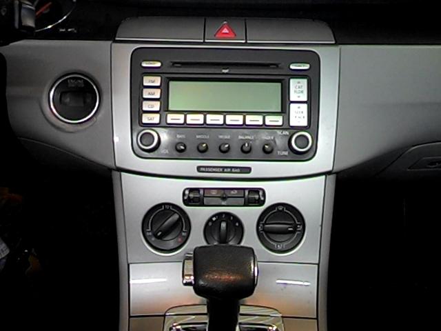 2007 volkswagen passat radio trim dash bezel 2618996