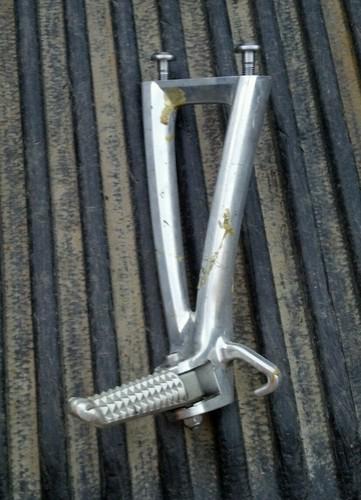 Yamaha yzf r6 r6s 5sl left rear passenger peg 03 04 05 06 07 08 09 2006 2007