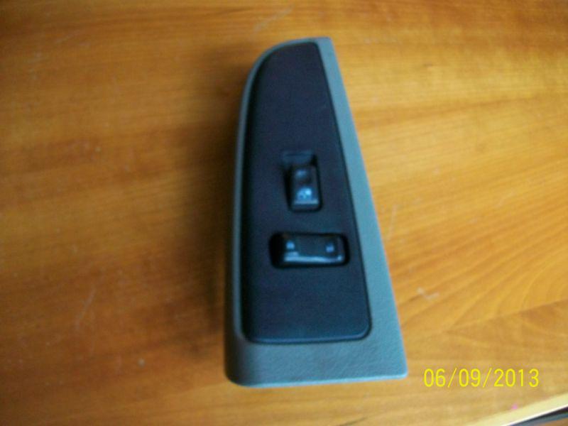 03 04 05 06 tahoe suburban yukon silverado passenger power window switch gray