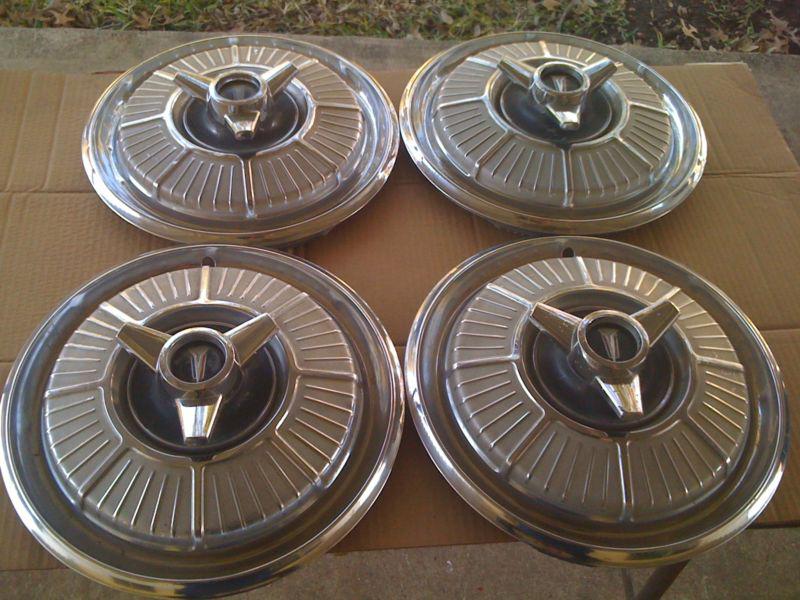 1965 plymouth gtx, satellite spinner hub caps - set of (4)