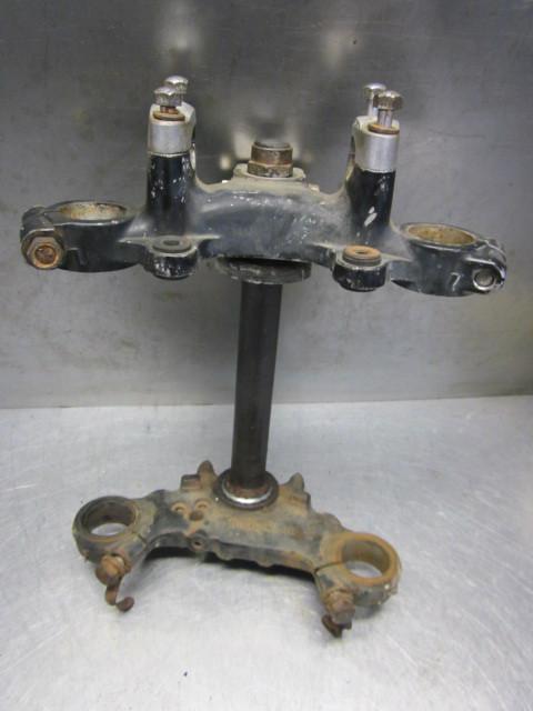 Suzuki 1974 1975 gt380 triple trees steering stem upper lower fork clamps risers