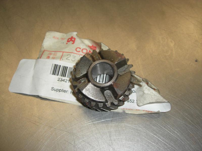 Honda driven gear part# 23421-960-770, brand new! free shipping! bx33-7