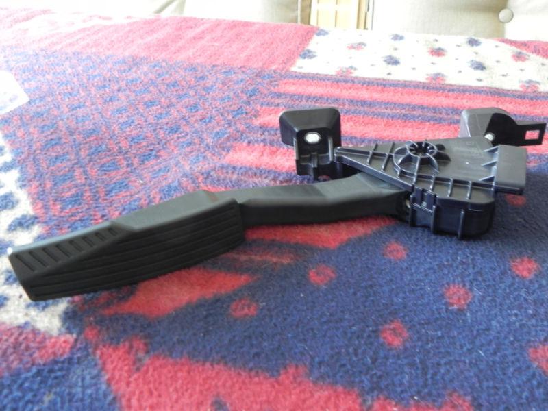 2006 mazda miata mx-5 factory oem accelerator pedal