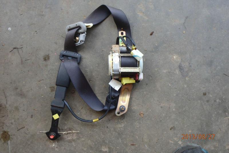 2005 subaru baja oem driver side front seat belt