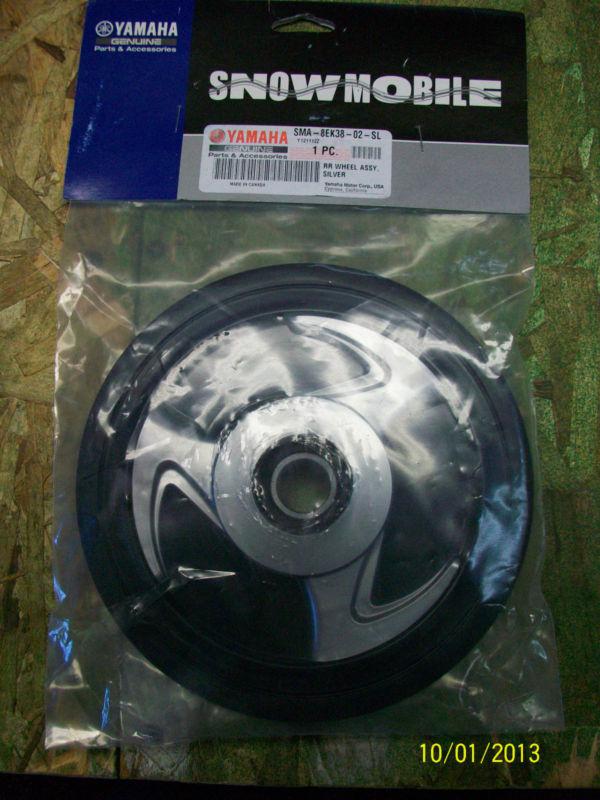 Yamaha apex rx-1,venture,oem, new rear axle guide wheel blue sma-8ek38-0 2-bl