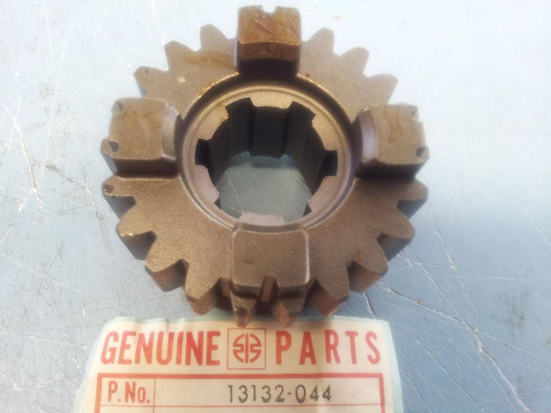 Kawasaki kz750 z 750 kz650 z 650 1976-1979 3rd drive gear 13132-044 nos