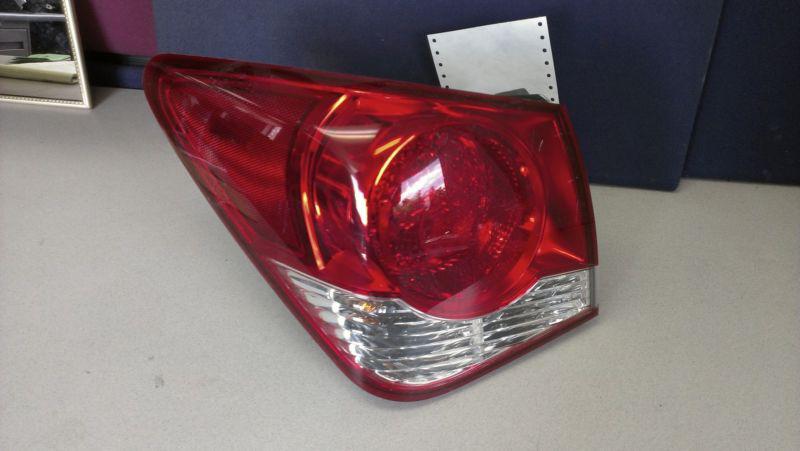 Chevrolet cruze quarter mount taillight oem 11 12 13