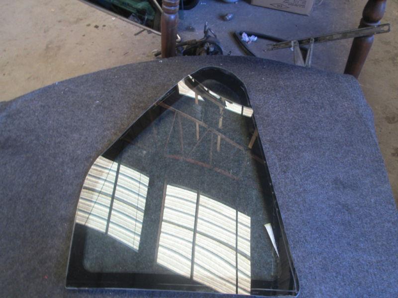 97-01 honda crv cr-v ex lx left driver side quarter glass window oem