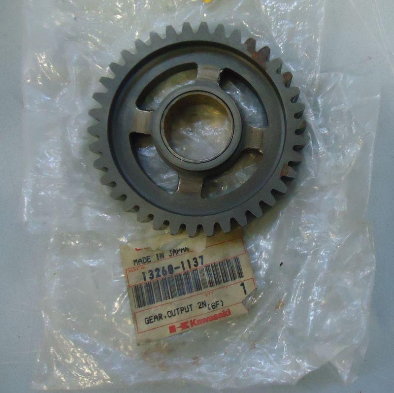 Genuine 1990-93 kawasaki zx1100-c,  38 tooth gear,output 2nd # 13260-1137 