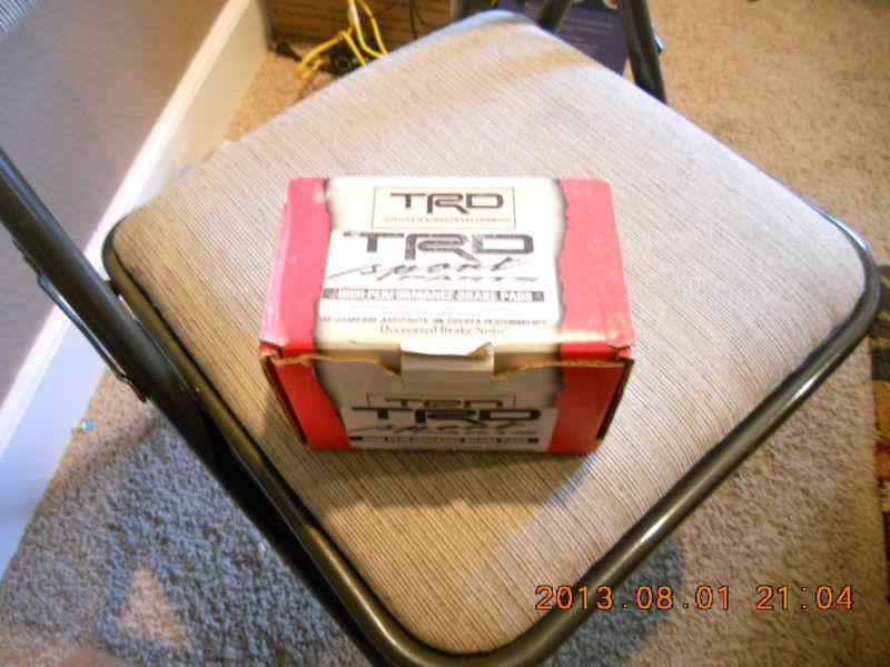 Trd high performance brake pads manufacturer no. 00602-04491-011 nib