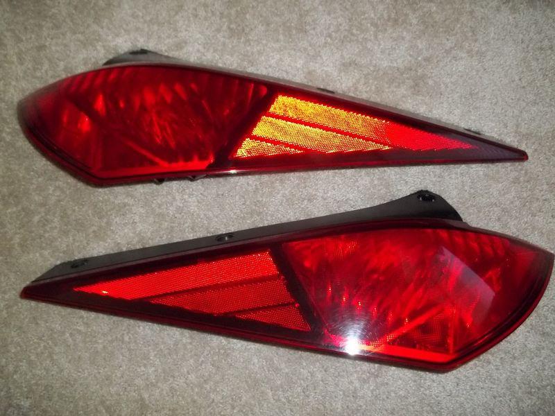 2003-2005 nissan 350z factory tail lights