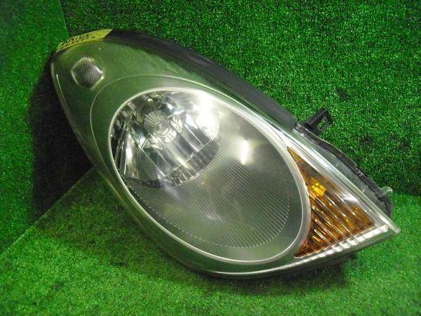 Nissan note 2005 right head light assembled [7110800]