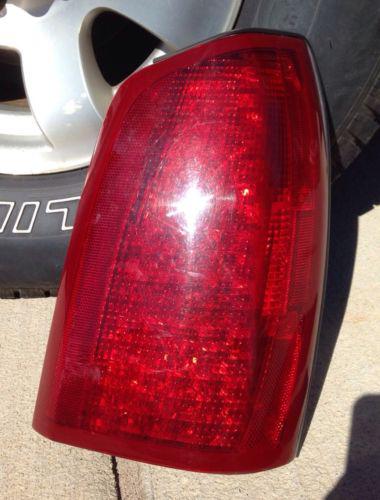 00-05 deville oem gm led taillight passenger side rh right tail lamp