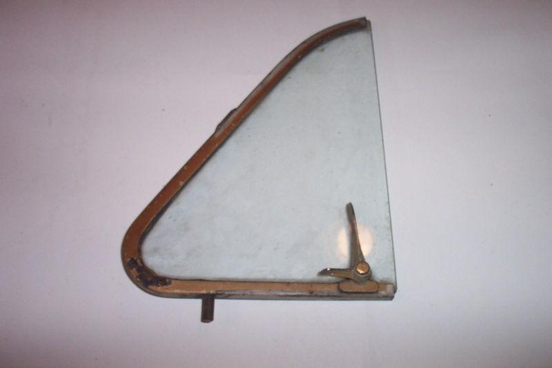 Morris minor 1000 drivers side vent window /good latch /some paint overspray