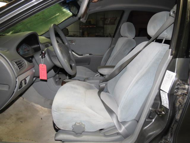 2002 mitsubishi galant front driver seat belt & retractor only gray