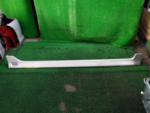 Toyota corolla fielder 2003 right side step [1413700]