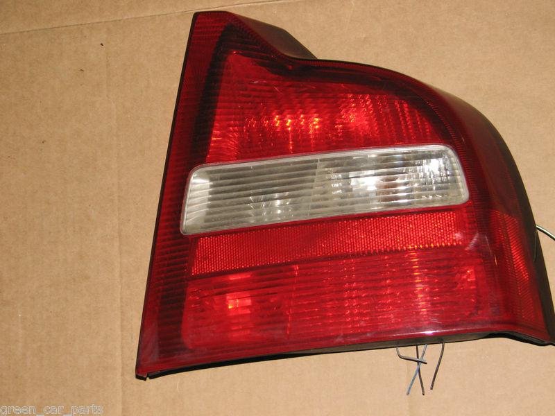 99-03 volvo s80 tail light oem right