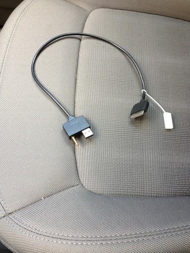 Oem 2011 - 2013 kia sportage ipod & iphone cable adapter genuine kia cable!