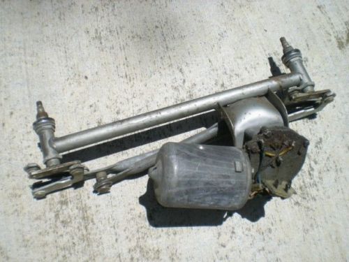 Porsche 914 windshield wiper assembly