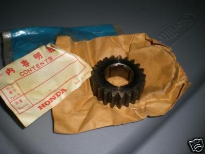 Nos honda gear 21t 1971-1972 sl350 13611-312-000