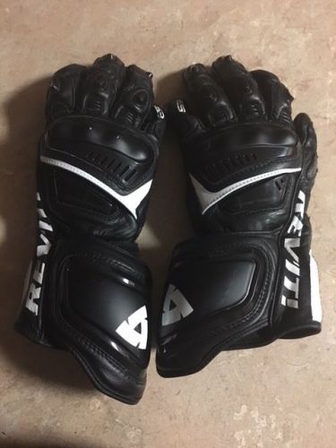 Very slightly worn rev it jerez pro gloves med