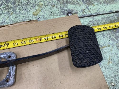 86-95 mercedes 300 e  brake pedal with bracket