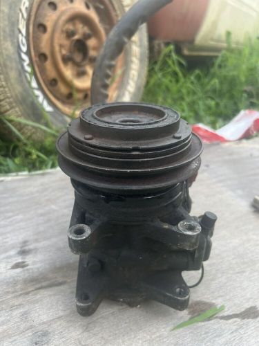 Toyota pickup 1983 oem compressor