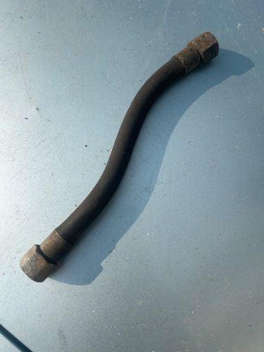 1986 porsche  928s  ,  bosch  fuel  pressure  damper  hose