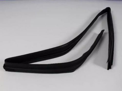 Genuine mopar front door glass run weatherstrip right 55399190ah