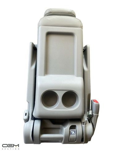 ⭐️2005-2010 honda odyssey second row jump seat light gray leather seat⭐️