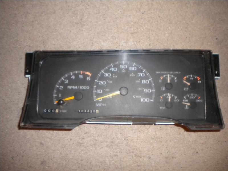 98 99 00 chevrolet 1500 2500 3500 yukon suburban guage cluster speedometer at