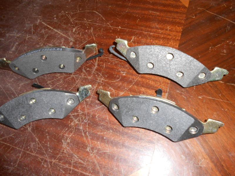 Nos.1992-97 ford brake pads disc gpd f73z-2001-aaxx or f23z-2001-axx oem.