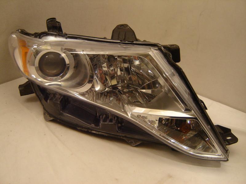 Toyota venza right halogen headlight 09 10 11 12 oem