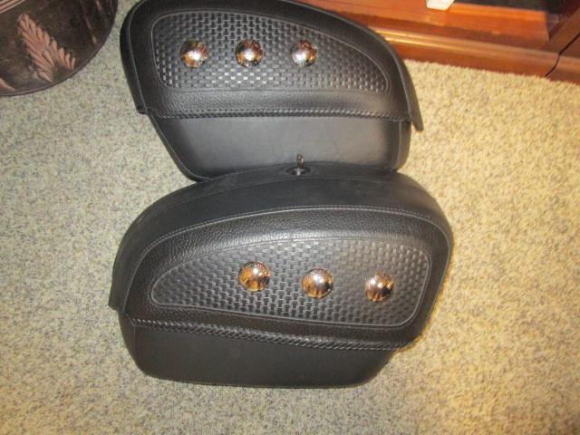 Harley deluxe softail saddlebags