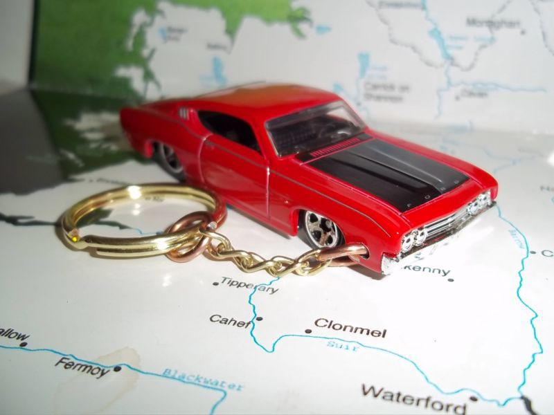 Custom mint keychain 1969 ford torino talladega ,red w/chrome mags