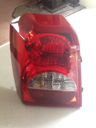 2007 - 2011 dodge caliber nto oem left tail light 05303753 