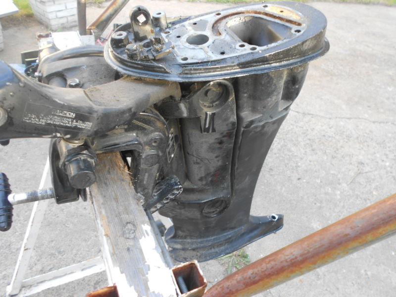 20hp mercury 1981 mid section  long shaft