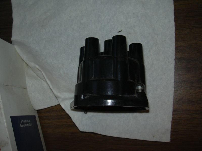 Nos delco-remy distributor cap 1971324 d323r