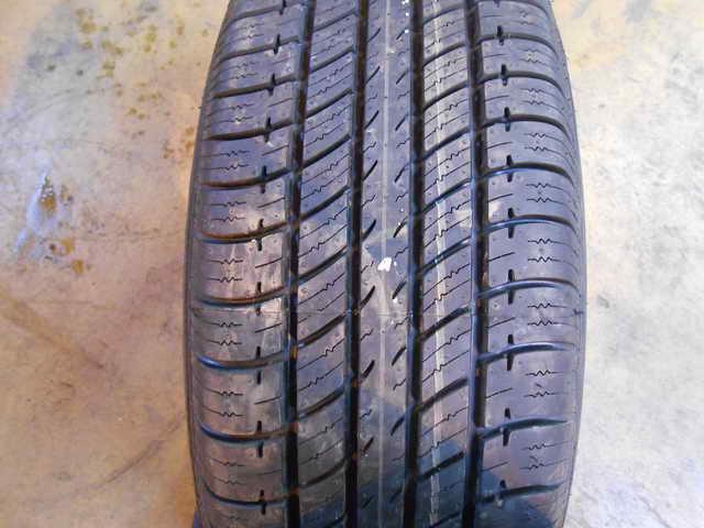 Uniroyal 215/60/16 tire tiger paw touring p215/60/r16 95v 10/32 tread