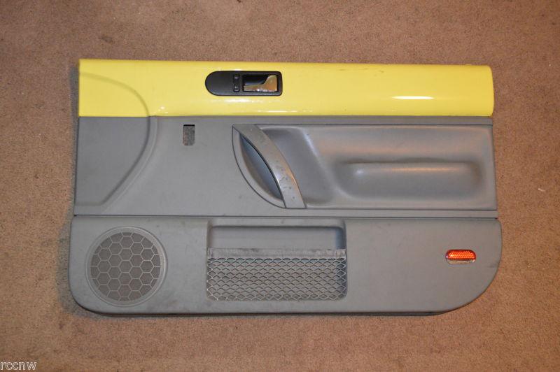 98 99 00 01 02 03 04 05 vw beetle yellow/grey passenger side door panel a+