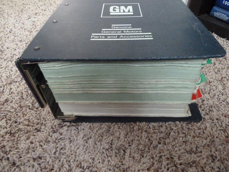 Gm parts catalogue 1977-1981 pontiac hugh with all part numbers no reserve