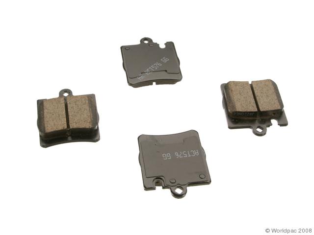 Akebono w0133-1789399 euro brake pad set, ceramic, direct fit, one retaining pin