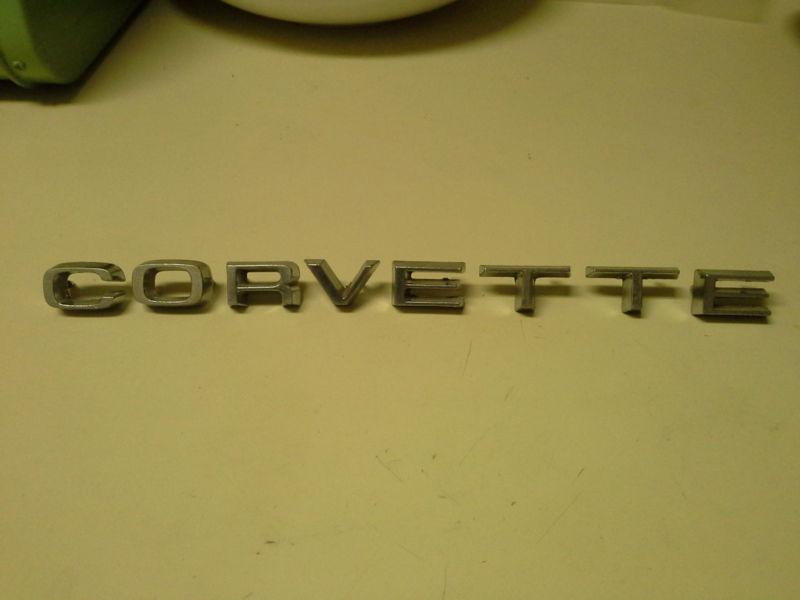 1974-1975 corvette rear bumper emblem