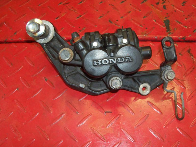 Honda v 45 magna vf 750 c & others left front brake caliper # 45101-ma3-006